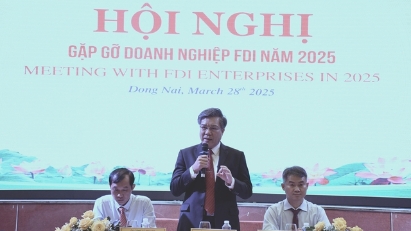 Dong Nai authorities meet with FDI firms to address difficulties