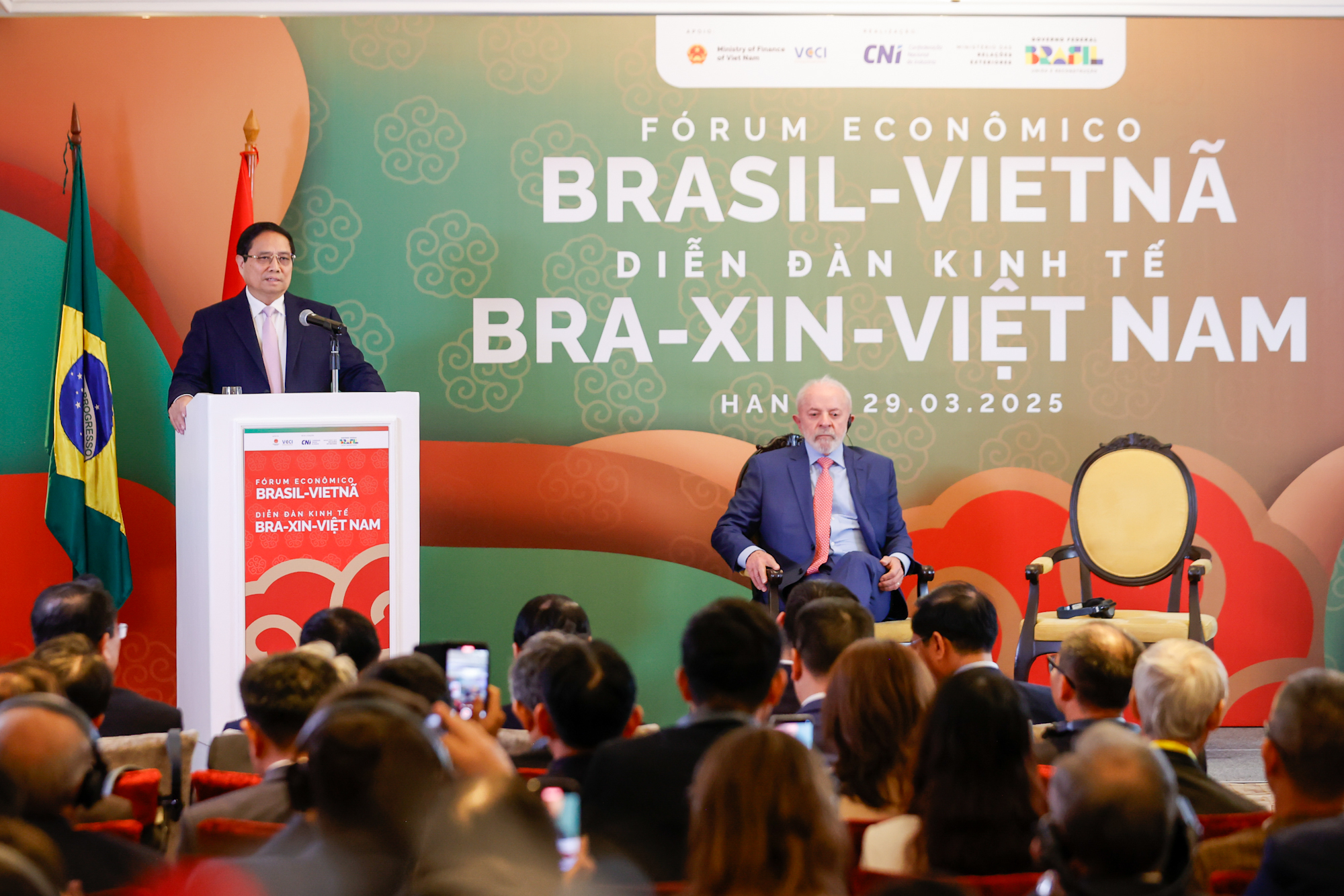 Thủ tướng Phạm Minh Chính phát biểu tại diễn đàn. Ảnh: VGP.