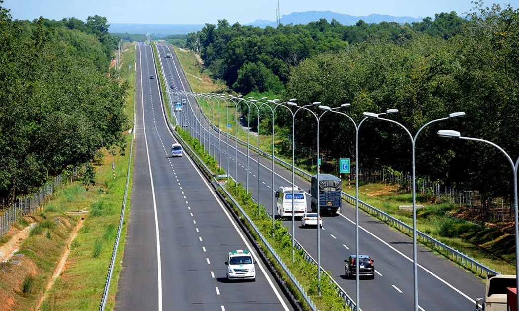 Cao tốc đoạn TP.HCM - Long Thành đã quá tải, thường xuyên xảy ra ùn tắc - Ảnh minh họa.