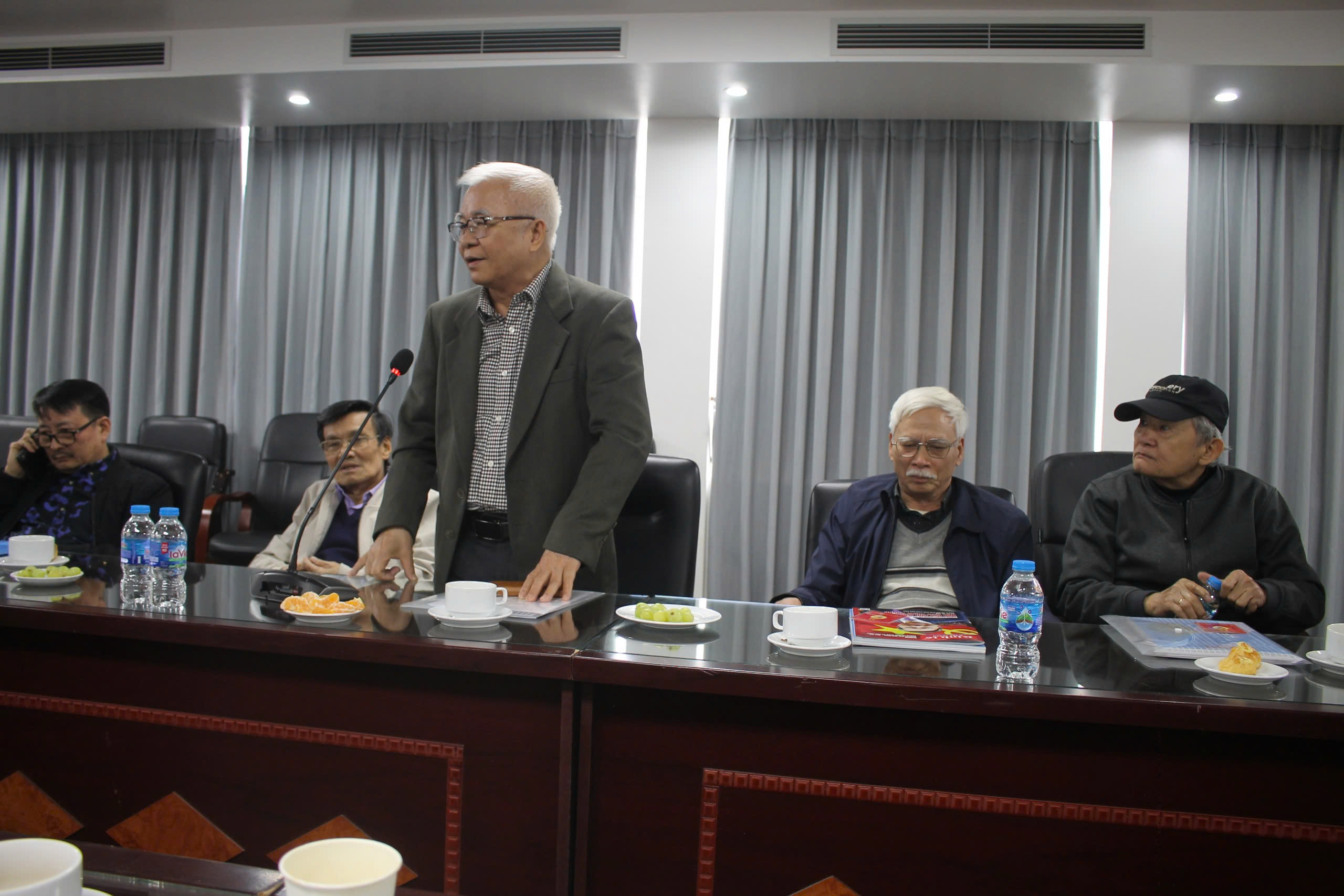 Đồng ch&iacute; Chử Văn L&acirc;m, Ph&oacute; Chủ tịch Thường trực Hội Khoa học Kinh tế Việt Nam, Chủ tịch Hội đồng bi&ecirc;n tập Tạp ch&iacute; Kinh tế Việt Nam, ph&aacute;t biểu tại Đại hội.