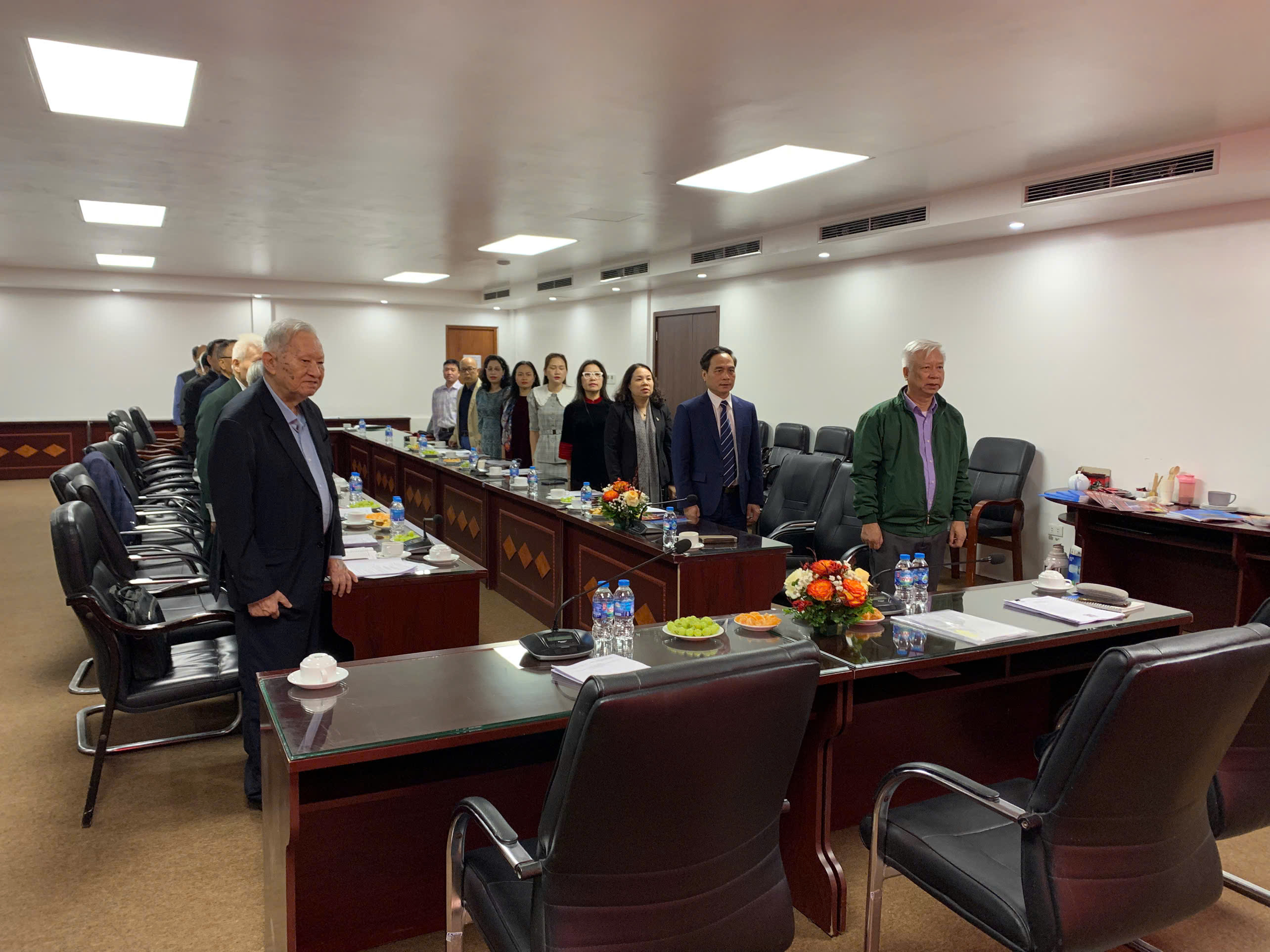 Đại hội thực hiện nghi lễ Ch&agrave;o cờ trước khi Đại hội.