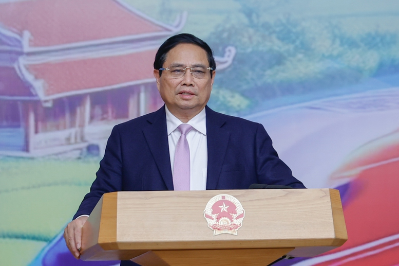 Thủ tướng yêu cầu các đơn vị thần tốc, đột phá hơn nữa để thông tuyến cao tốc từ Cao Bằng tới Cà Mau trong năm 2025 . Ảnh: VGP