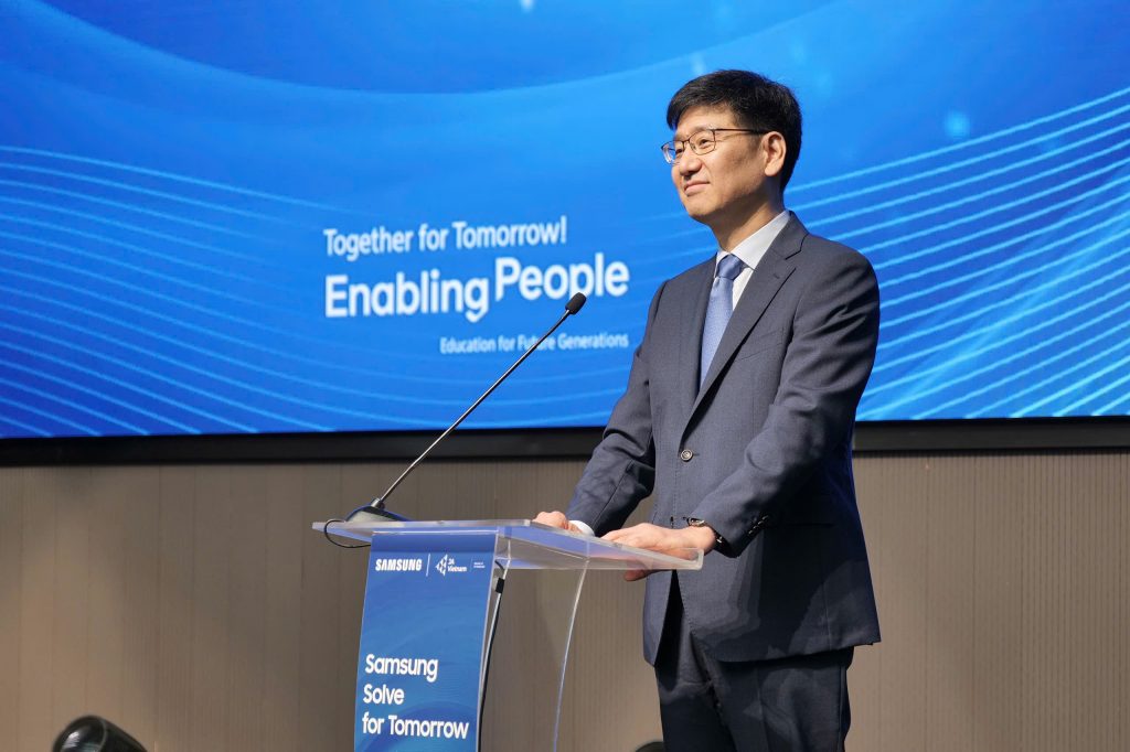 &Ocirc;ng Na Ki Hong, Tổng Gi&aacute;m đốc Samsung Việt Nam, ph&aacute;t biểu tại sự kiện