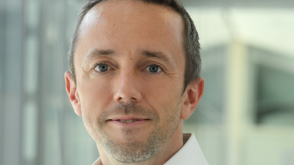 Chứng khoán Việt Nam nâng hạng: “Ngư ông” nào đắc lợi?