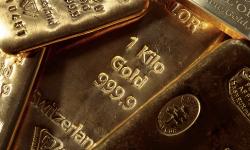 Chứng khoán toàn cầu bán tháo, giá vàng tiệm cận mốc 3.100 USD/oz