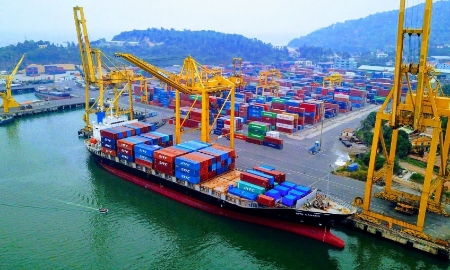 Tính đến cuối năm 2024, lượng hàng hóa thông qua cảng biển Đà Nẵng đạt 13,88 triệu tấn, tập trung chủ yếu tại cảng Tiên Sa