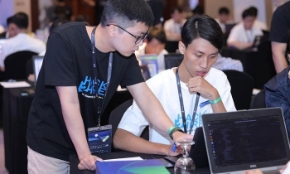 Các lãnh đạo doanh nghiệp Việt Nam đã nhận thức rõ rằng việc đầu tư vào công nghệ và phát triển kỹ năng nhân sự là chìa khóa để duy trì lợi thế cạnh tranh. Ảnh minh họa