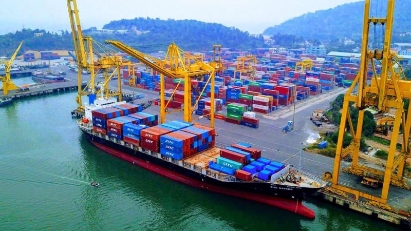Da Nang needs estimated $904 mln to develop seaports by 2030
