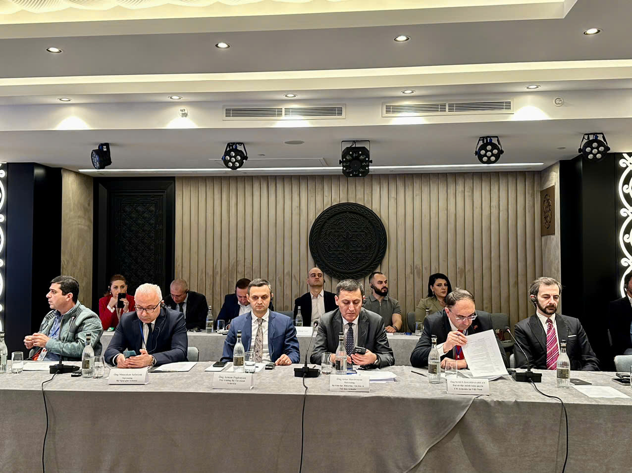 C&aacute;c đại biểu&nbsp;Armenia tham dự tọạ đ&agrave;m&nbsp;- Ảnh: Quochoi.vn