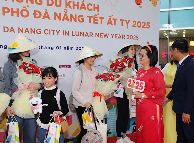 Từ đầu năm 2025 đến nay, khách quốc tế đến Đà Nẵng qua đường hàng không tăng nhanh. 