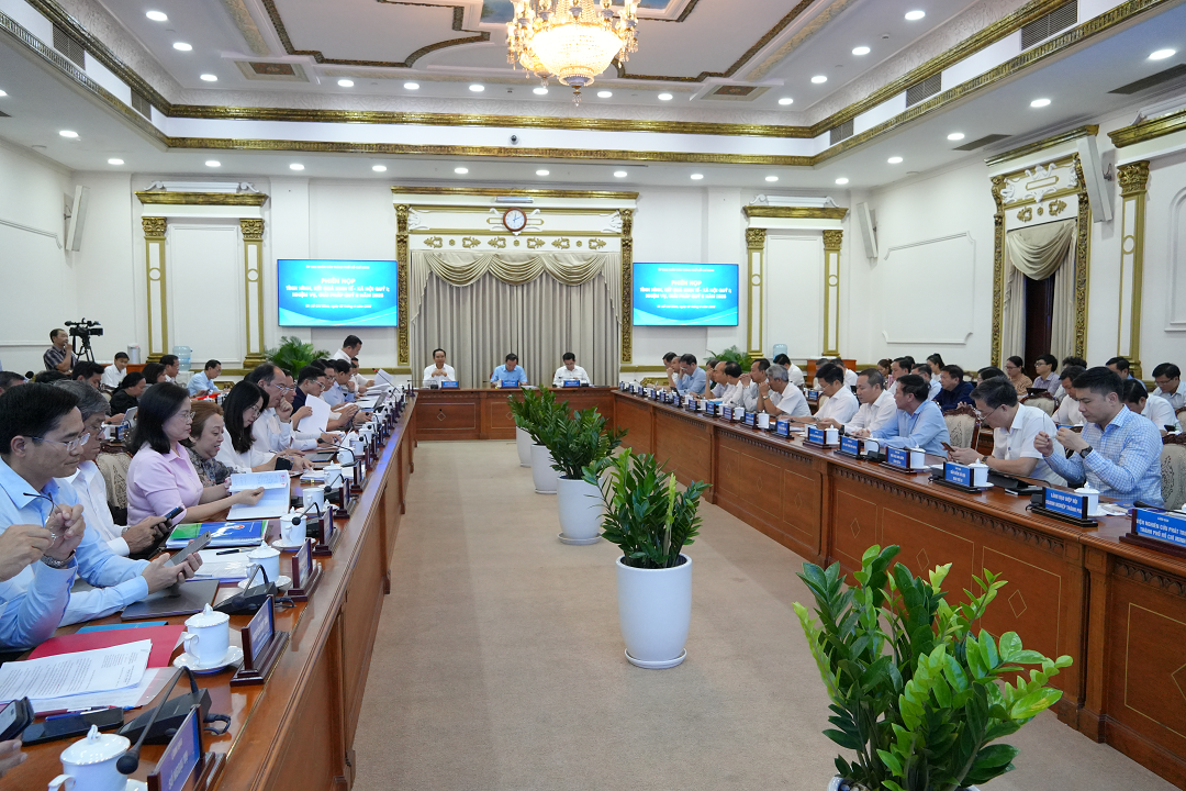 Toàn cảnh phiên họp về tình hình, kinh tế - xã hội quý 1 và triển khai nhiệm vụ, giải pháp trọng tâm quý 2 năm 2025 chiều 2/4 - Nguồn: Cổng thông tin điện tử TP.HCM.