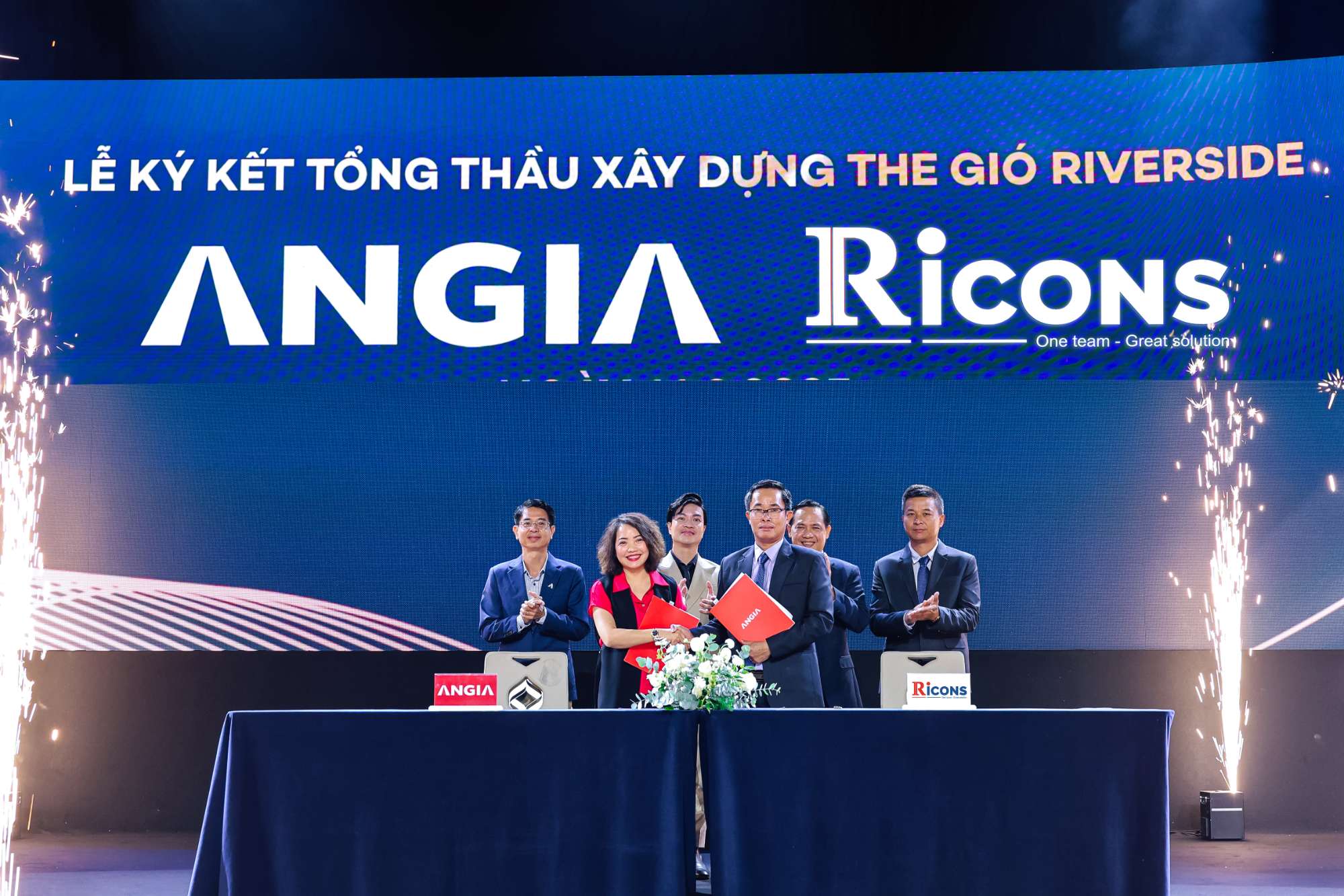 Đại diện An Gia v&agrave; Ricons k&yacute; kết hợp t&aacute;c x&acirc;y dựng The Gi&oacute; Riverside.