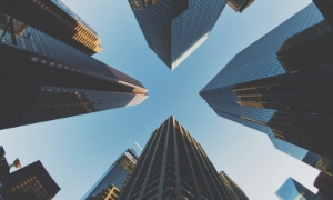 Gần một nửa số người ra quyết định đầu tư AI đều kỳ vọng sẽ đạt lợi nhuận trong vòng một đến ba năm.