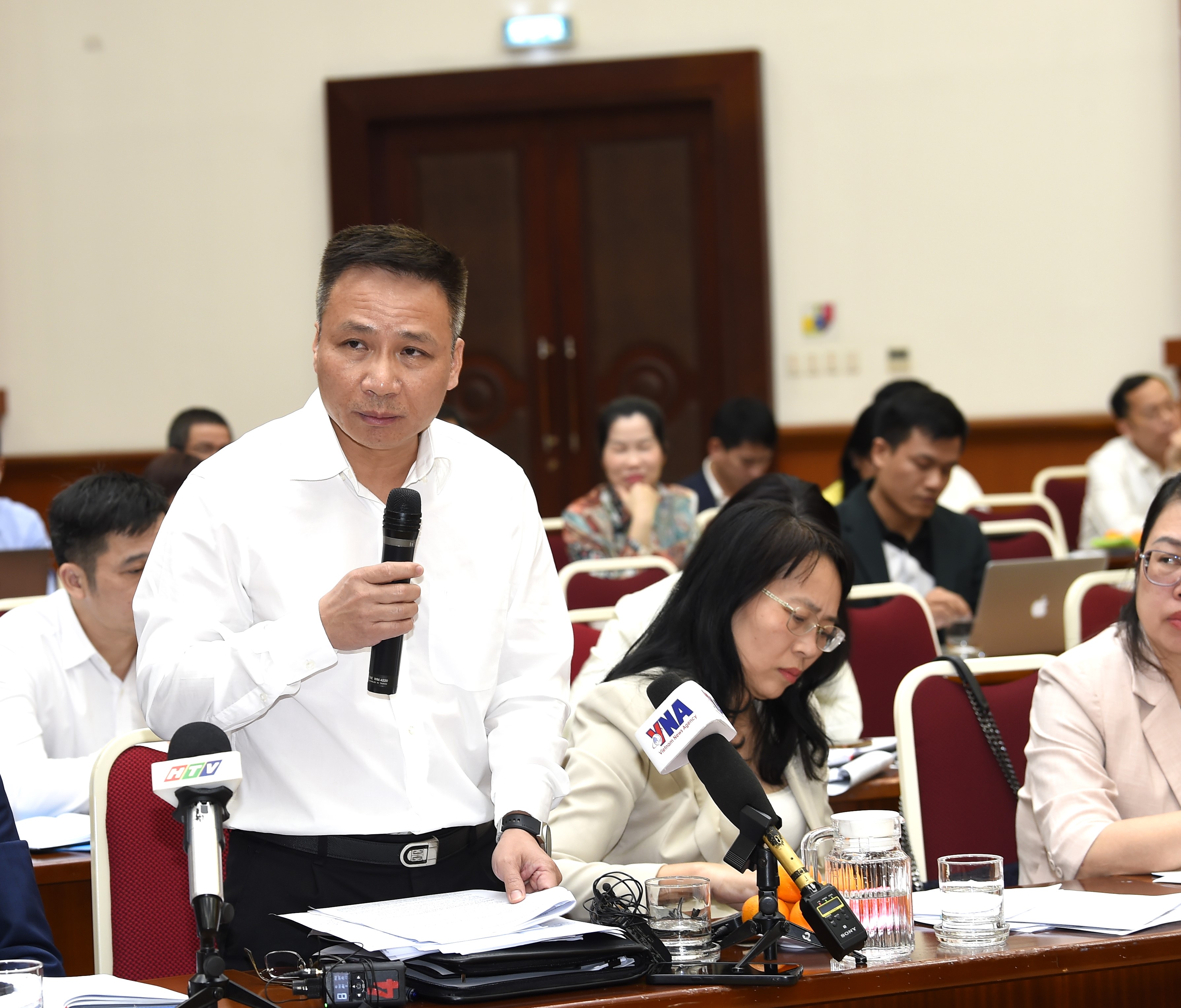 Ông Hà Duy Tùng, Phó Chủ tịch Uỷ ban Chứng khoán Nhà nước cho rằng tâm lý thị trường chứng khoán chịu tác động bởi chính sách thuế đối ứng