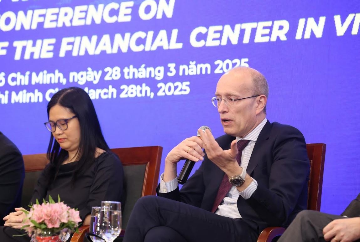  Ông Jens Lottner, Tổng giám đốc Techcombank tại sự kiện.