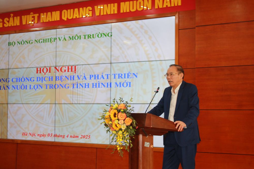 Thứ trưởng Phùng Đức Tiến: 