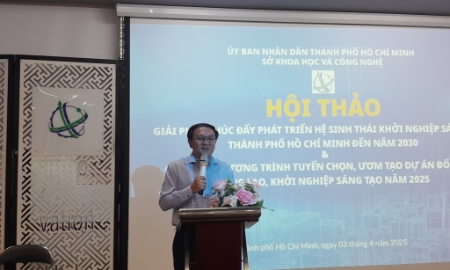 Ông Lâm Đình Thắng, Giám đốc Sở Khoa học và Công nghệ TP.HCM phát biểu tại hội thảo, sáng 3/4.