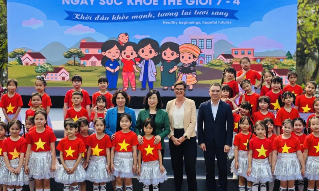 Lễ mít tinh hưởng ứng Ngày Sức khỏe Thế giới năm 2025.
