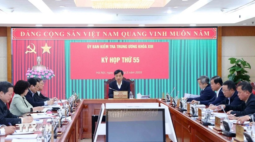 Ông Nguyễn Duy Ngọc, Ủy viên Bộ Chính trị, Bí thư Trung ương Đảng, Chủ nhiệm Ủy ban Kiểm tra Trung ương chủ trì kỳ họp. Ảnh: TTXVN