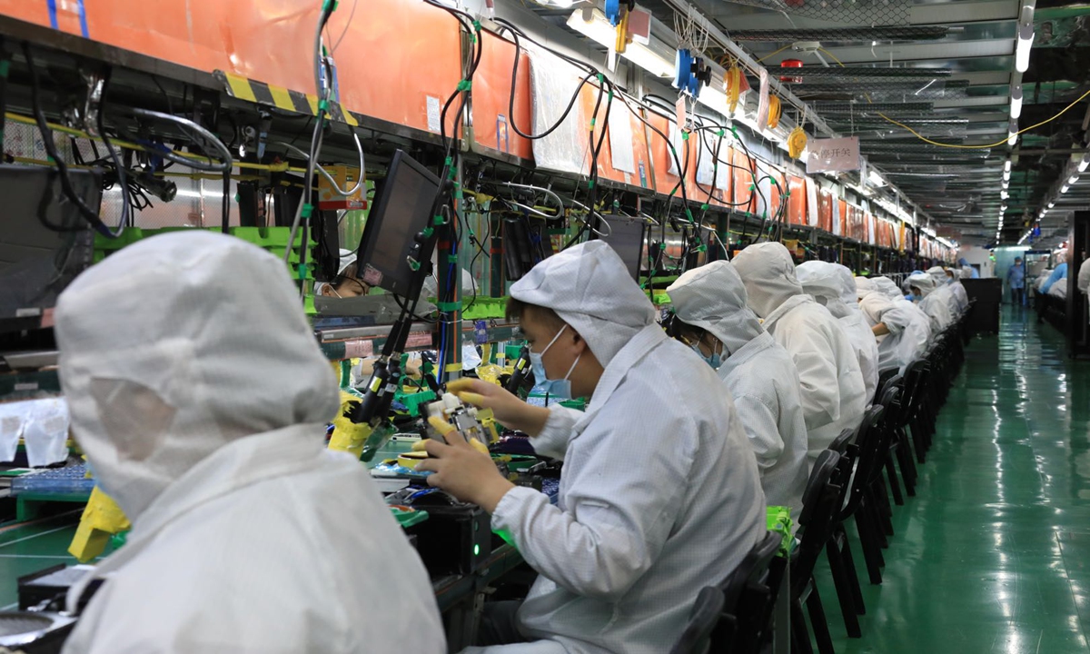 Chuỗi cung ứng của Apple tại Trung Quốc là yếu tố then chốt giúp hãng này thành công. Ảnh: VCG