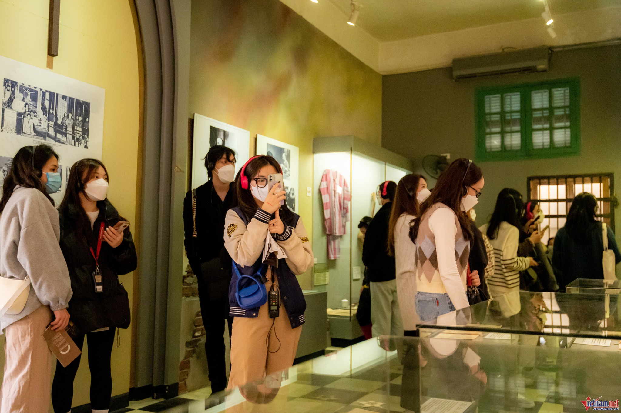 Tận dụng sức ảnh hưởng của c&aacute;c nền tảng mạng x&atilde; hội để truyền th&ocirc;ng đ&atilde; gi&uacute;p di t&iacute;ch Nh&agrave; t&ugrave; Hoả L&ograve; (H&agrave; Nội) đến gần giới trẻ.