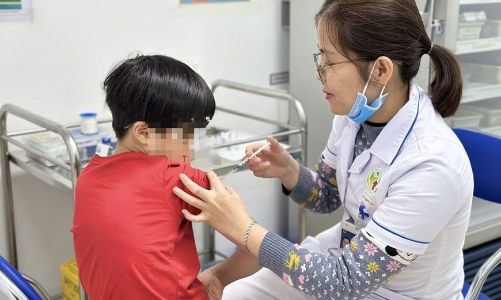 Chiến dịch tiêm vaccine phòng bệnh sởi đạt trên 95%