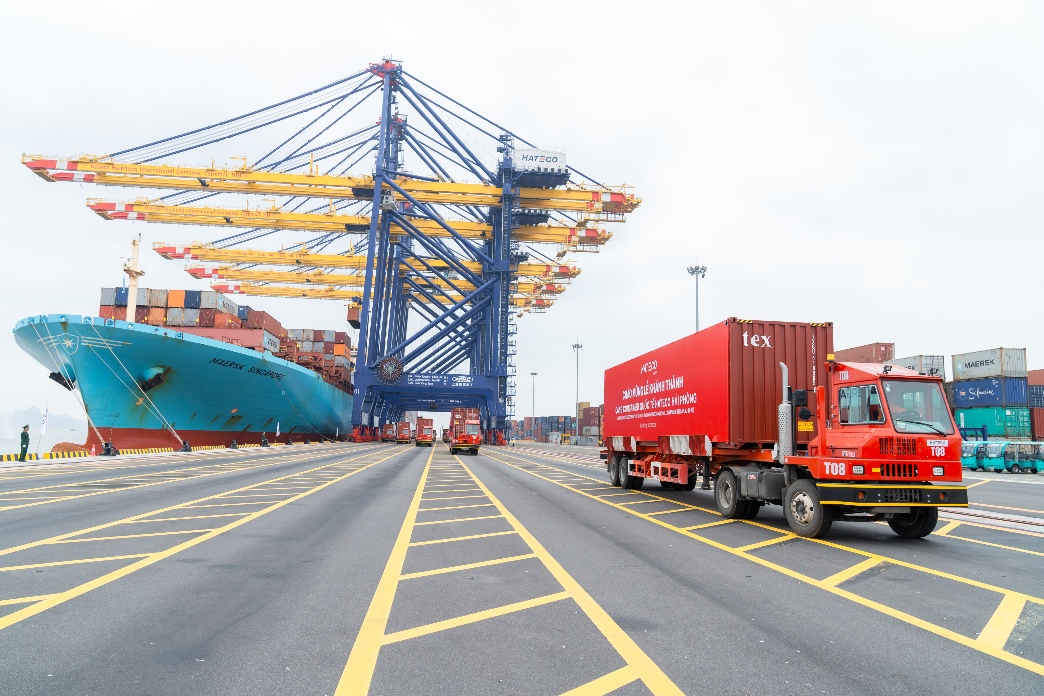 Cảng Container Quốc tế Hateco Hải Phòng có quy mô gần 73ha, công suất khai thác đạt 2,2 triệu TEU/năm.
