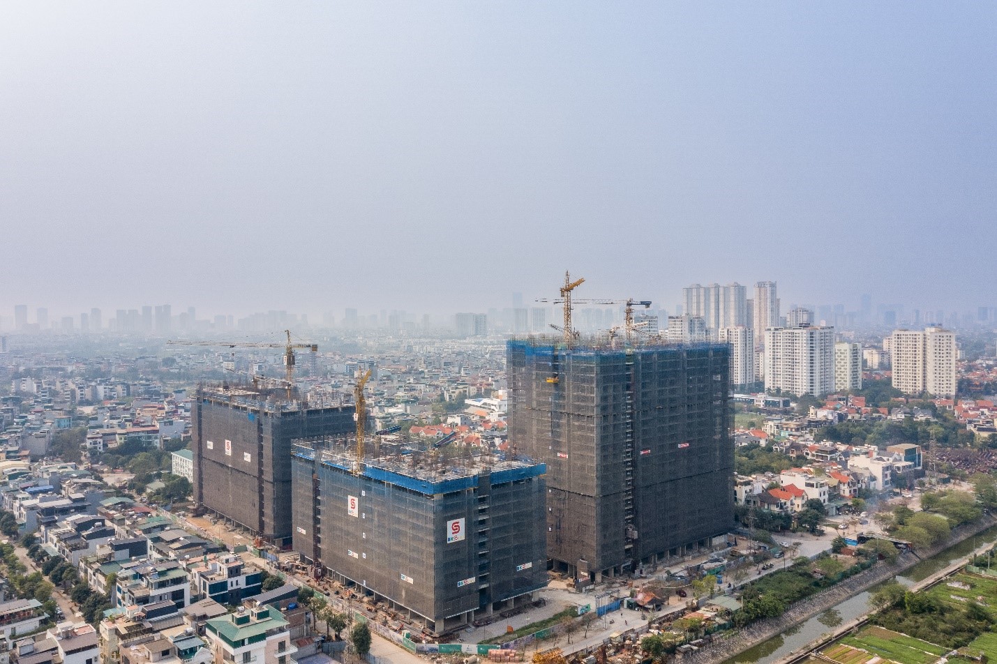 T&iacute;nh minh bạch ph&aacute;p l&yacute; ng&agrave;y c&agrave;ng trở th&agrave;nh ti&ecirc;u ch&iacute; h&agrave;ng đầu đối với cả nh&agrave; đầu tư v&agrave; kh&aacute;ch h&agrave;ng c&oacute; nhu cầu ở thực.