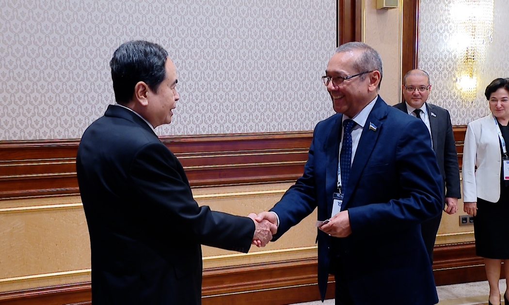 Chủ tịch Quốc hội Trần Thanh Mẫn tiếp Chủ tịch Đảng Dân chủ Nhân dân Uzbekistan Ulugbek Inoyatov - Ảnh: Quochoi.vn