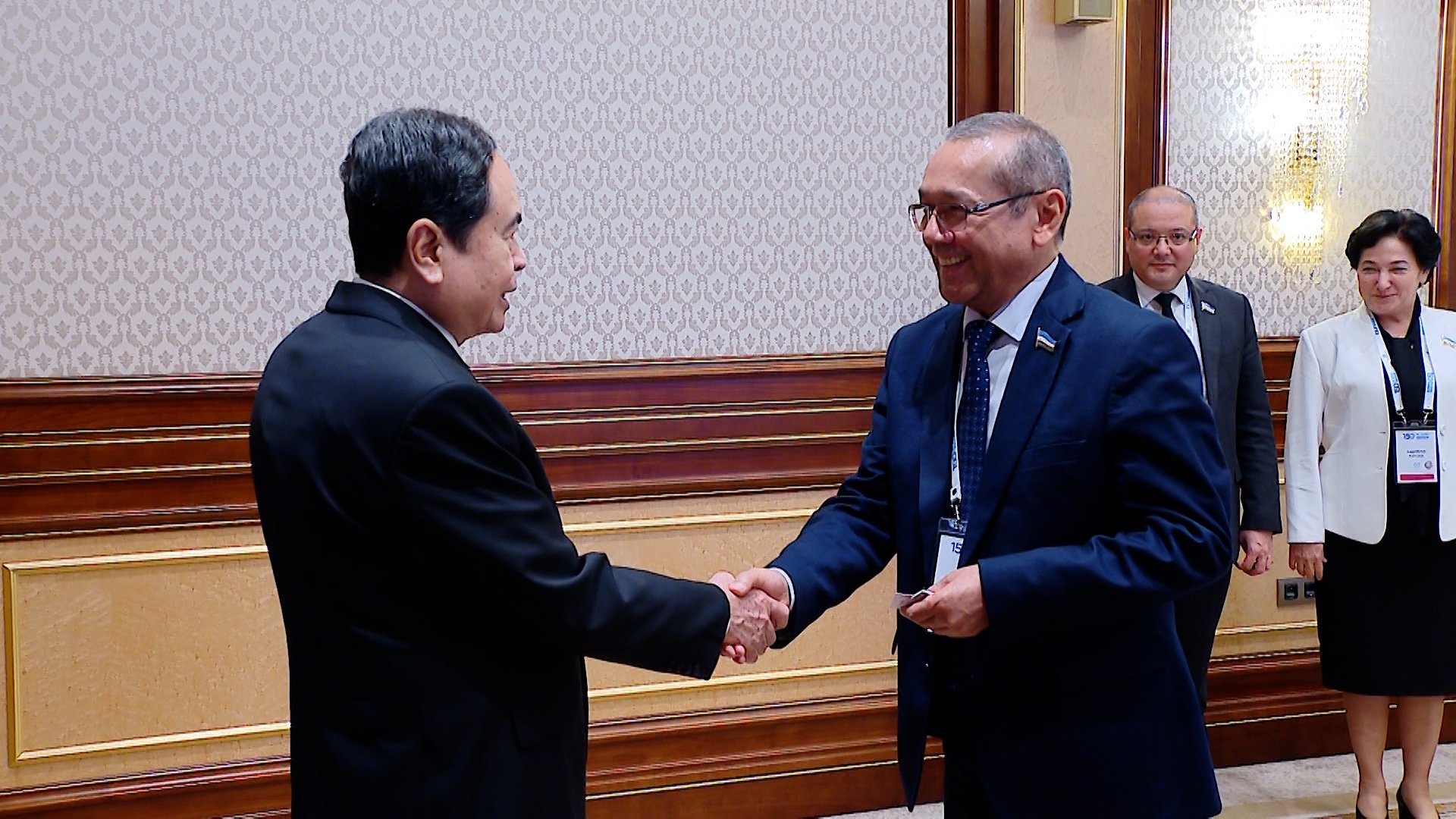 Chủ tịch Quốc hội Trần Thanh Mẫn tiếp Chủ tịch Đảng Dân chủ Nhân dân Uzbekistan Ulugbek Inoyatov - Ảnh: Quochoi.vn