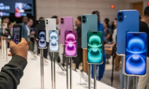 iPhone là sản phẩm chủ lực của Apple, chiếm khoảng 50% doanh thu toàn cầu. 