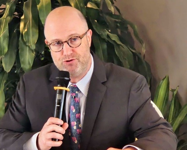 AmCham supports removal of all barriers to trade between Vietnam and U.S.