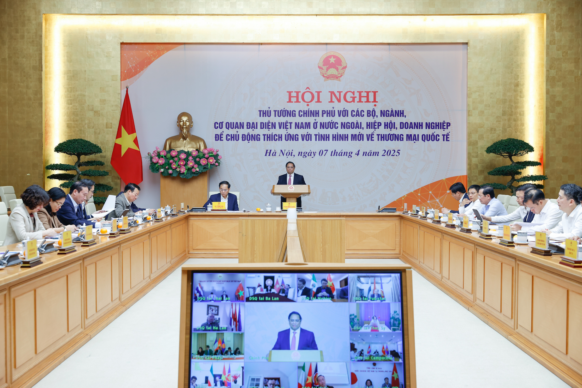 Toàn cảnh hội nghị tại đầu cầu Chính phủ - Ảnh: VGP