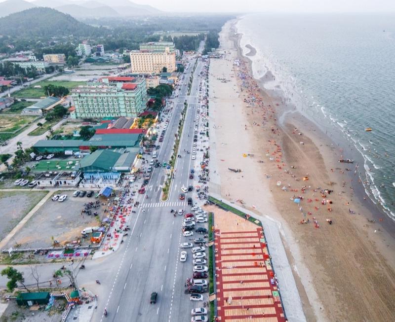 A view of Hai Hoa beach, Nghi Sơn town.