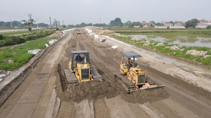 Some 12 sand mines in Tien Giang licensed for key transport projects