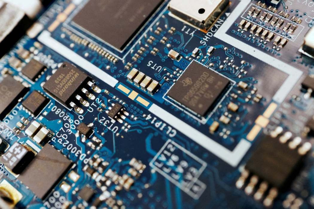 Các “siêu nhà máy AI” sẽ được trang bị khoảng 100.000 chip AI tiên tiến nhất.