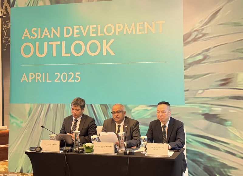 ADB projects Vietnam's GDP growth in 2025