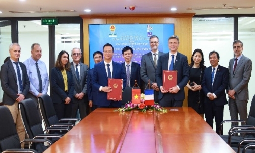 Đẩy mạnh hợp tác kỹ thuật hàng không Việt - Pháp