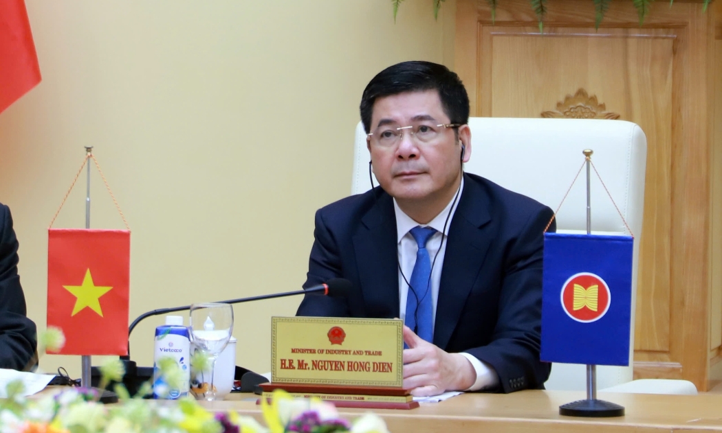 Đoàn Việt Nam tham dự Hội nghị do Bộ trưởng Bộ Công Thương Nguyễn Hồng Diên làm Trưởng đoàn, cùng đại diện của Bộ Ngoại giao và các đơn vị thuộc Bộ Công Thương - Ảnh: VGP