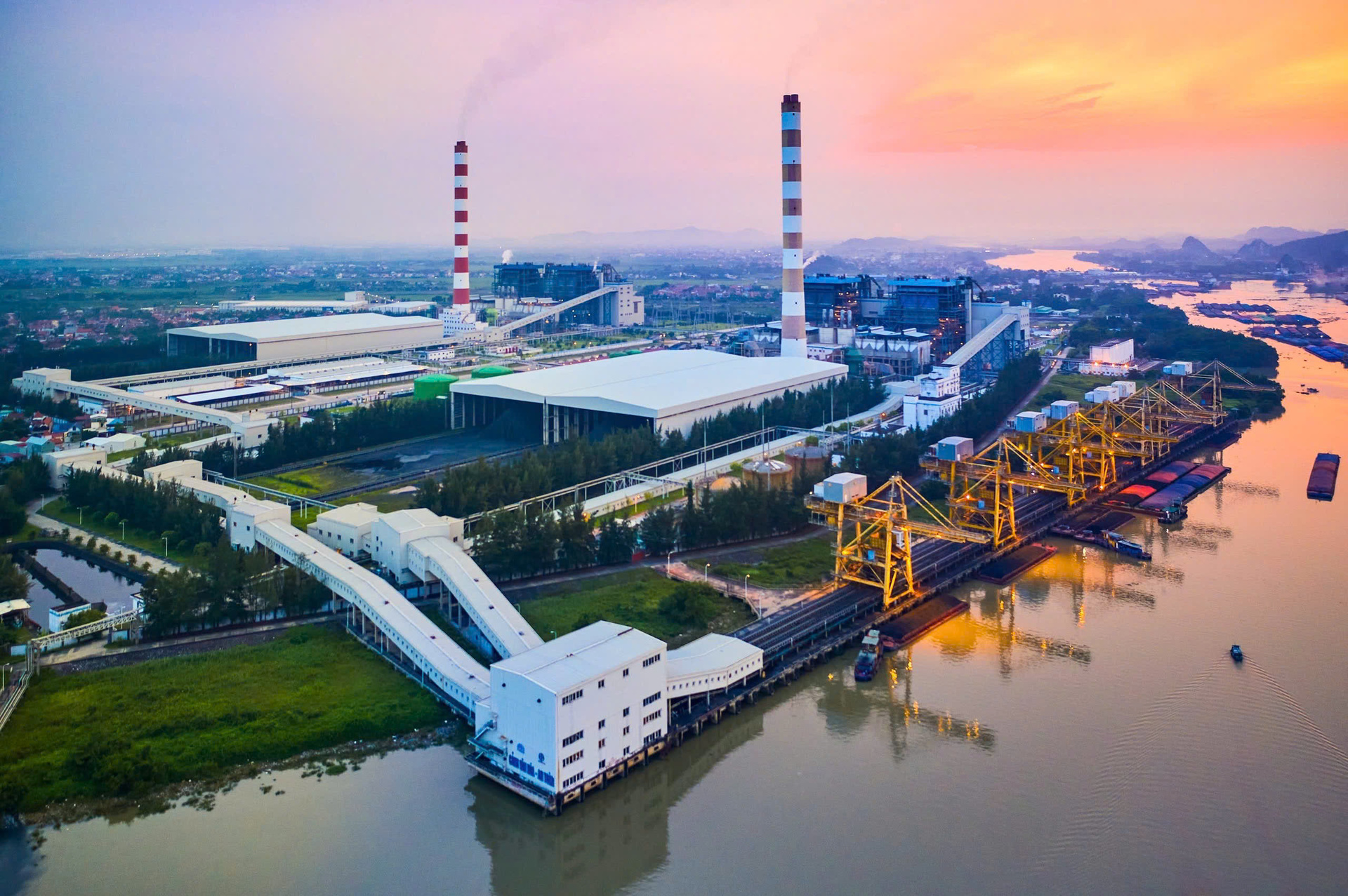 Hải Phòng đề nghị Thủ tướng dừng triển khai giai đoạn 2 Nhà máy nhiệt điện Hải Phòng.