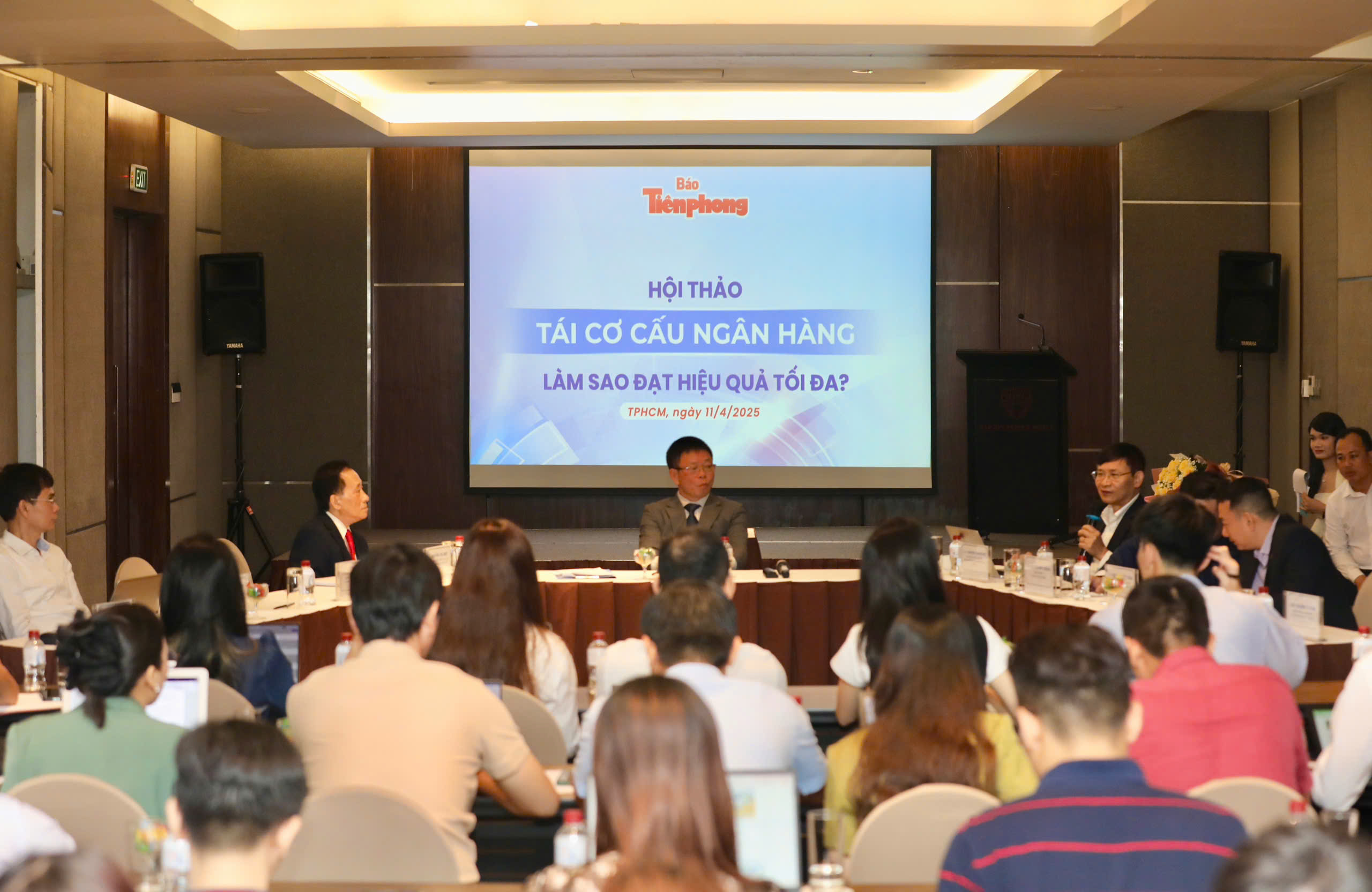 C&aacute;c chuy&ecirc;n gia thảo luận tại hội thảo&nbsp;