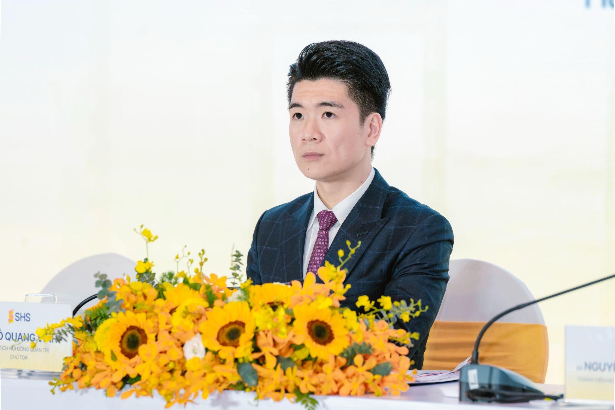 &Ocirc;ng Đỗ Quang Vinh - Chủ tịch HĐQT SHS, Chủ tọa.