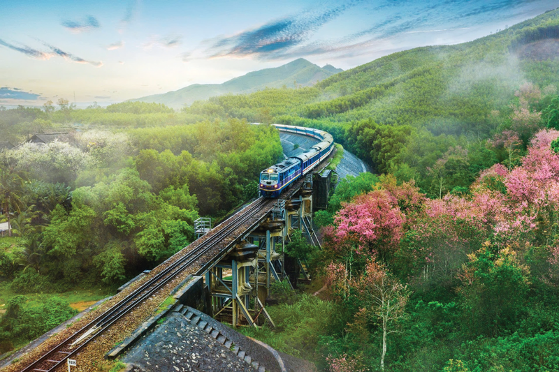 To navigate rail localization