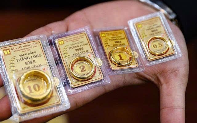 Domestic gold prices skyrocket to historic high