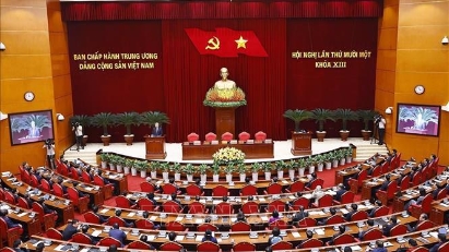 The 11th plenum of the Party Central Committee concludes