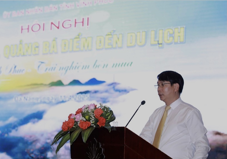 Phó Chủ tịch UBND tỉnh Vĩnh Phúc Nguyễn Khắc Hiếu phát biểu tại Hội nghị. Ảnh Ngô Anh Văn