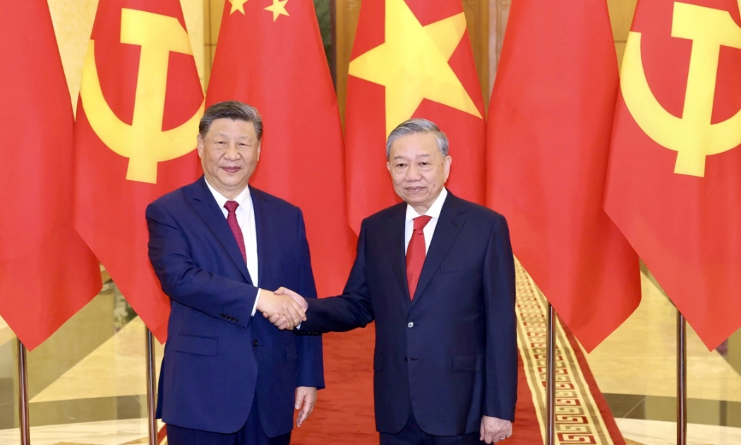 Tổng Bí thư Tô Lâm hội đàm với Tổng Bí thư, Chủ tịch Trung Quốc Tập Cận Bình - Ảnh: Trí Phong