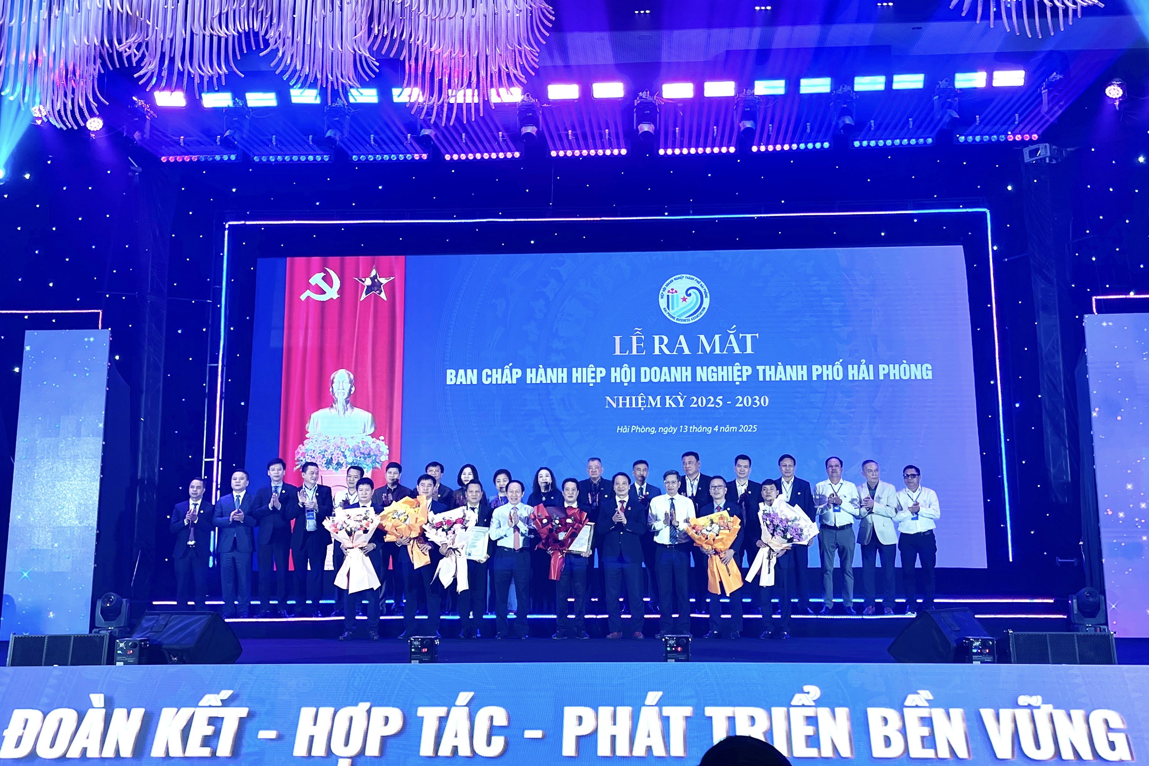 Lễ ra mắt Ban chấp hành Hiệp hội doanh nghiệp Hải Phòng 