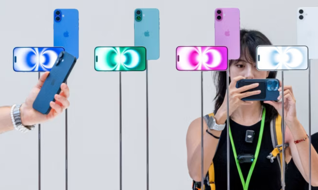 Smartphone nhập khẩu vào Mỹ hiện được miễn thuế đối ứng - Ảnh: Bloomberg
