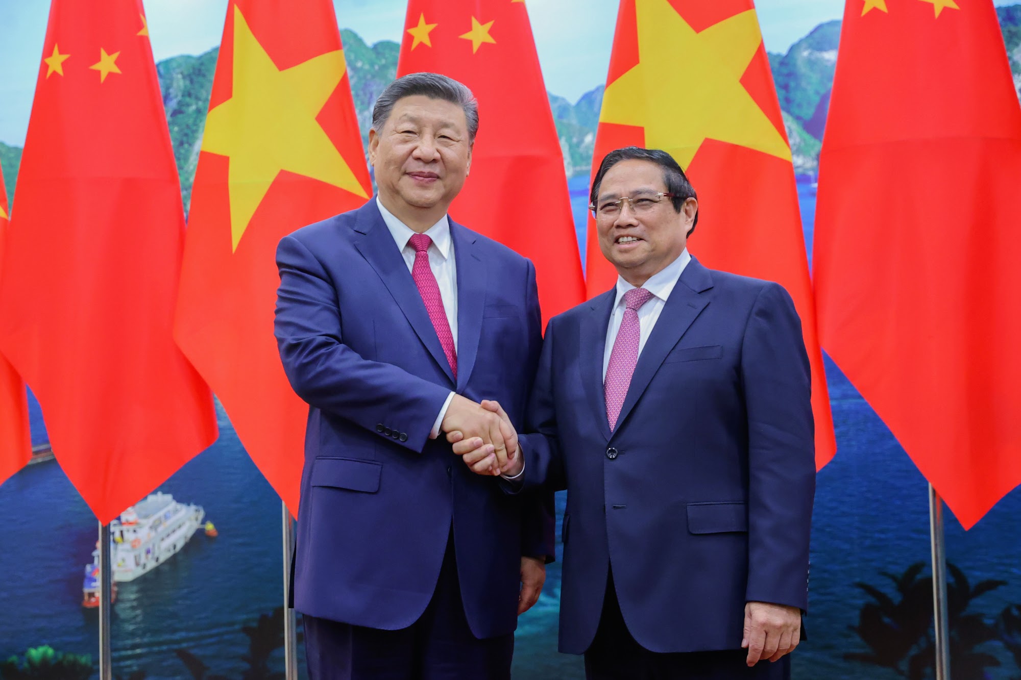 ẢnhThủ tướng Phạm Minh Chính và Tổng Bí thư, Chủ tịch nước Trung Quốc Tập Cận Bình - Ảnh: Trí Phong